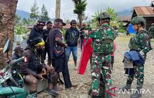 Satgas Yonif 136/TS Perkuat Pendekatan Sosial TNI Papua di Pedalaman Puncak Jaya