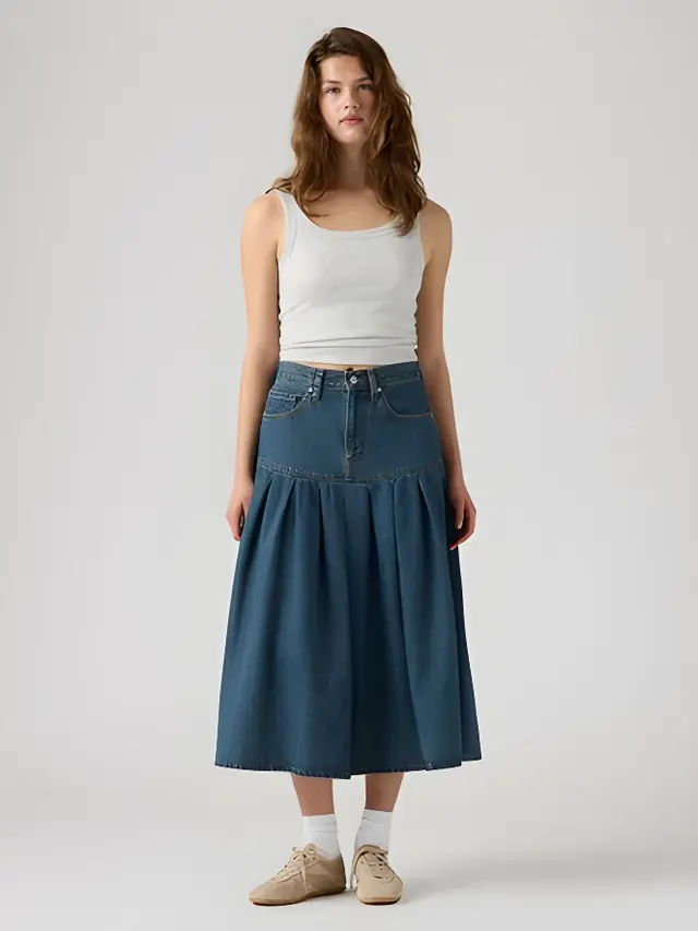 Dari Kasual hingga Chic, Rok Denim Bisa Jadi Andalan