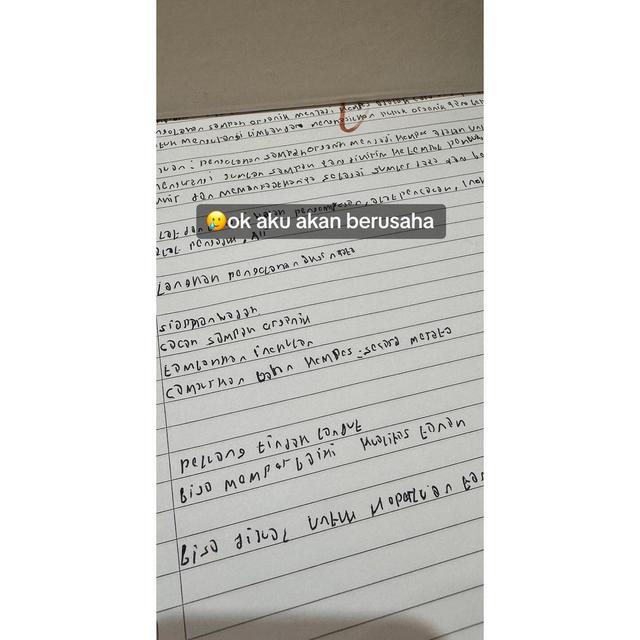 Guru Ini Bagikan Macam-macam Tulisan Tangan Muridnya, 6 Potretnya Unik Banget