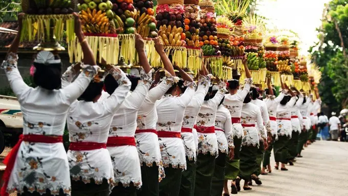 [Bintang] Wisata budaya 