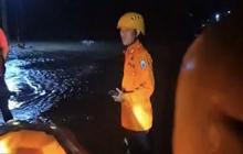 Tim SAR Gabungan Evakuasi Warga Terdampak Banjir Lampung Selatan Akibat Hujan Deras