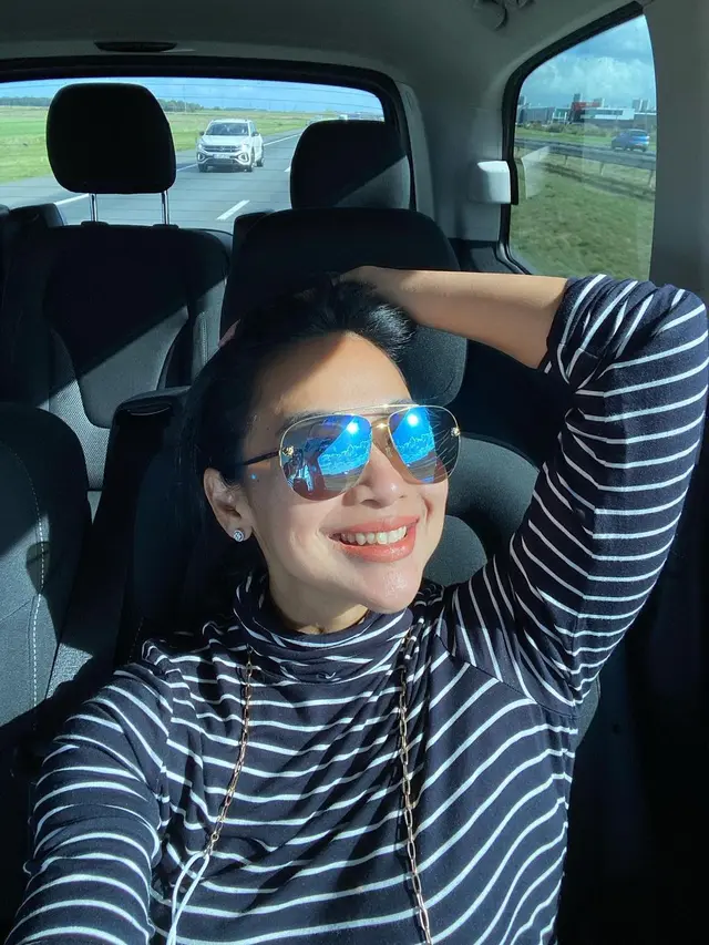 Feni Rose awet muda di usia 49 tahun