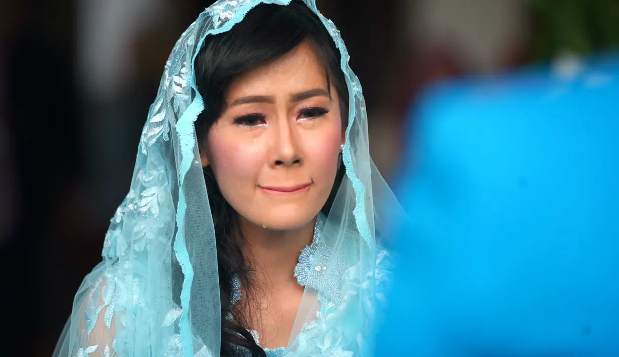 Perempuan 32 tahun itu mengaku bersyukur masih diberi kesempatan untuk mencurahkan isi hatinya sebelum resmi menyandang status istri besok. Anak artis senior itu menyampaikan ucapan terima kasihnya selama ini telah dibesarkan. (Nurwahyunan/Bintang.com)