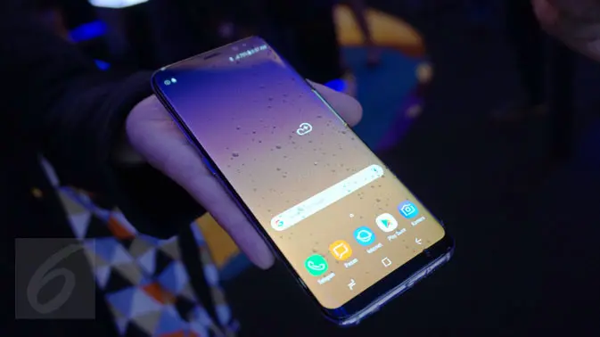 Tampilan depan Samsung Galaxy S8. Liputan6.com/ Agustin Setyo Wardani