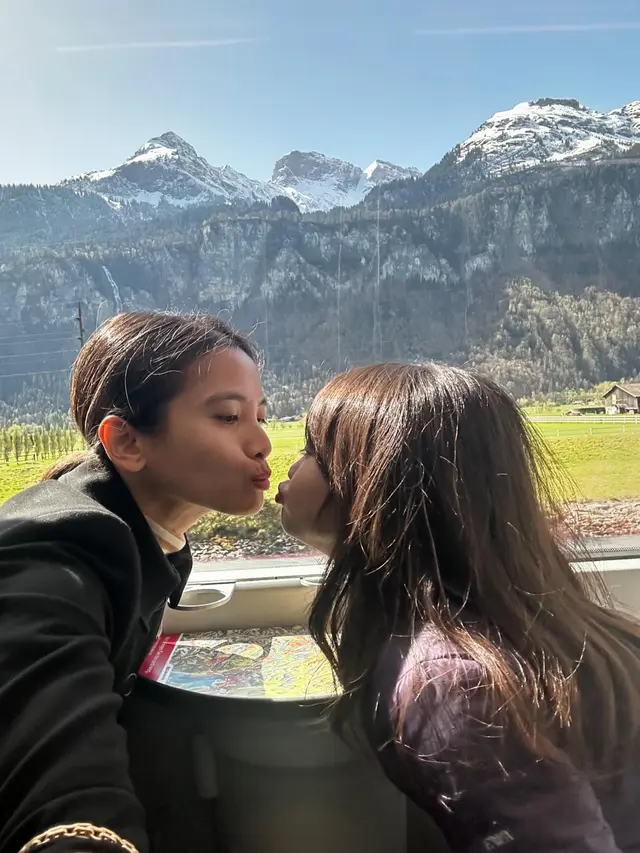 7 Potret Seru Acha Septriasa Jalani Liburan ke Swiss di Momen Lebaran