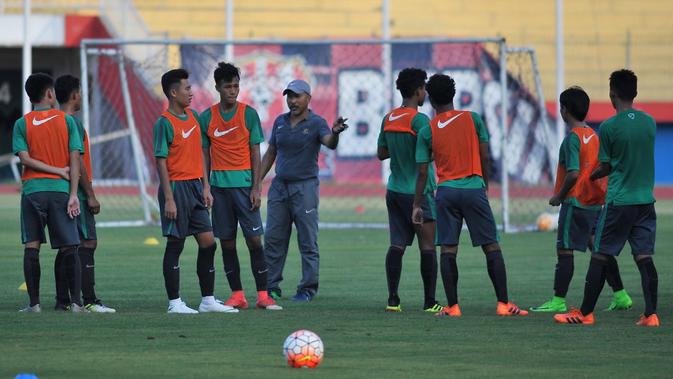 Pelatih Timnas Indonesia U-16, Fakhri Husaini, menyebut timnya siap tempur di Piala AFF U-16 2018 karena para pemainnya sudah semakin kompak dan padu. (dok. PSSI)