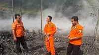 Para Penantang Maut di Kawah-Kawah Berbahaya Dieng