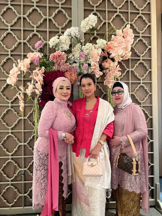 6 Potret Menawan Marcella Zalianty di Momen Pengajian dan Siraman Aaliyah Massaid