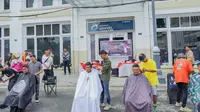 Kegiatan bertajuk Pangkas Rambut Amal diprakarsai Komunitas Barber Medan. Selain Bobby Nasution dan Dandim, Pangkas Rambut Amal juga dimanfaatkan para peserta Car Free Day (CFD) yang telah selesai berolahraga untuk potong rambut