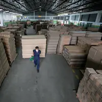 Sri Lanka memproduksi peti mati yang terbuat dari kardus. (Foto: Unsplash)