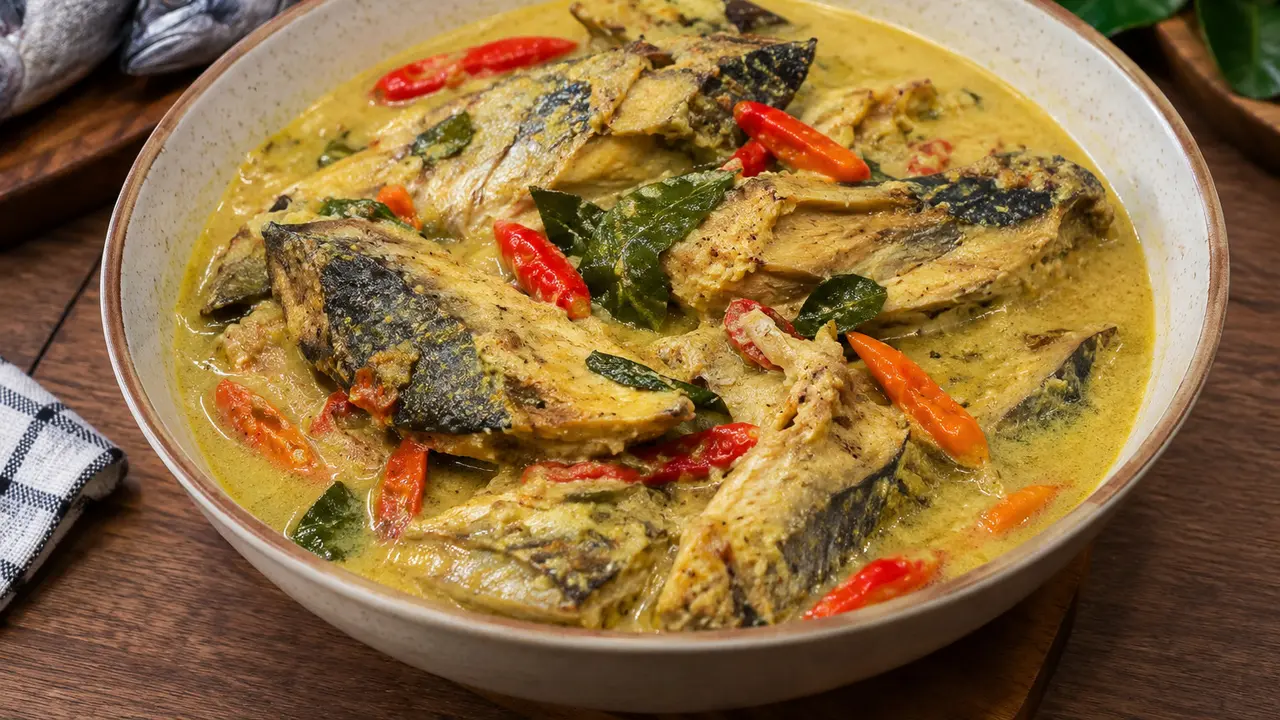 Resep Ikan Cakalang Masak Santan dengan Cabai Rawit