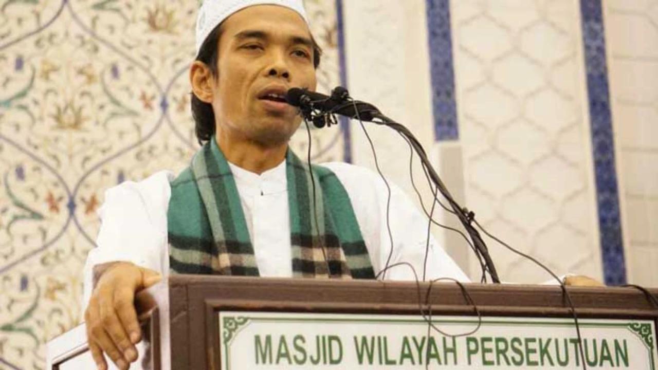 VIDEO: UAS Depan Jenderal TNI & Polri "Selama Pistol Masih Besi Pakai untuk Amar Ma'ruf Nahi Munkar
