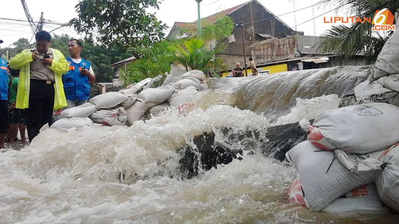 tanggul-cipinang-140128c.jpg