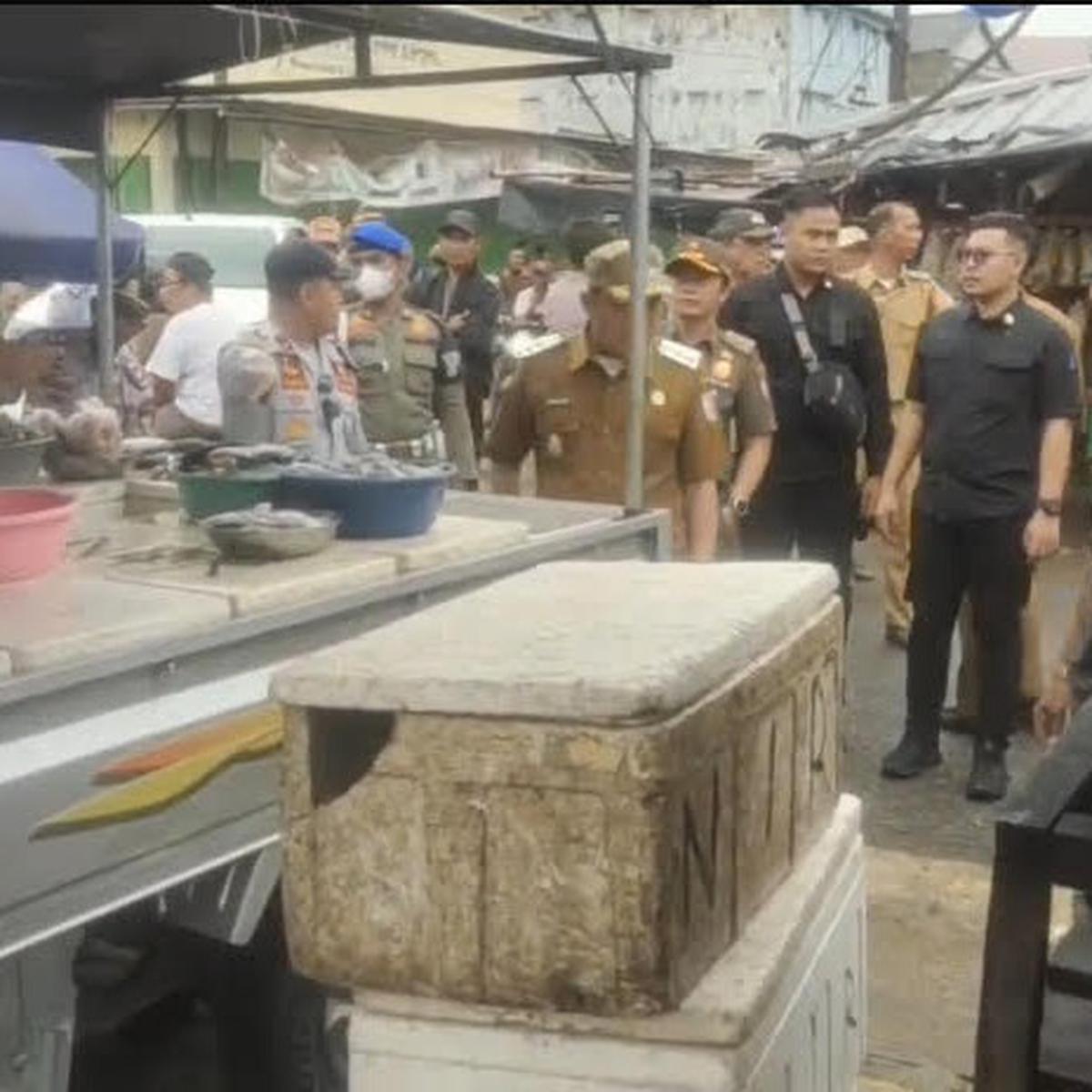 Heboh Video Wabup Tulang Bawang Ribut dengan Pedagang