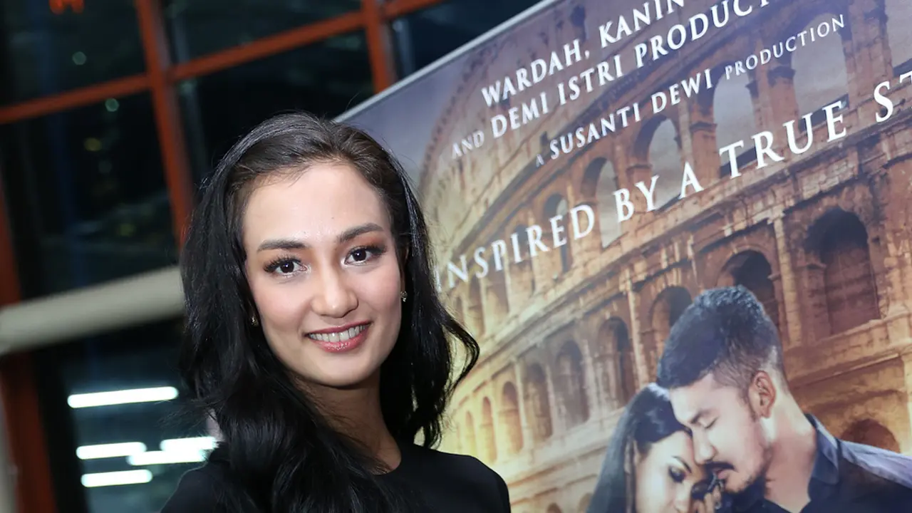 Atiqah Hasiholan