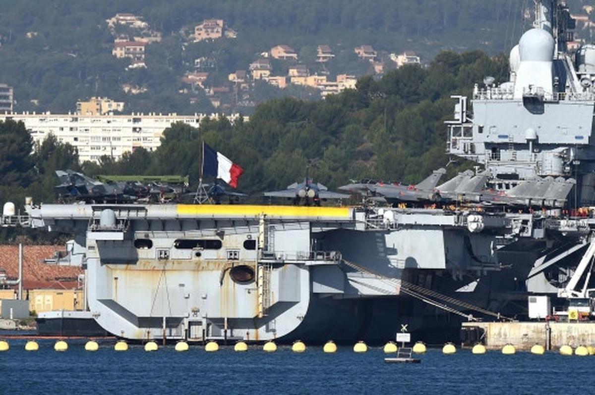 Ini kapal induk terbesar Prancis yang dikirim untuk gempur ISIS