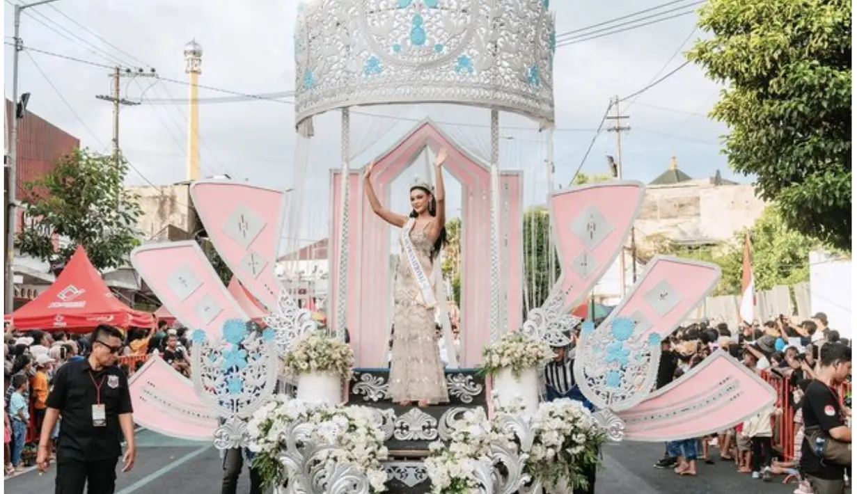 Miss Supranational 2024 asal Indonesia, Harashta Haifa Zahara, tampil sangat cantik di JFC. The real princess. [Foto: Instagram/ Jember Fashion Carnaval]