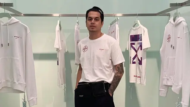 Punya Tato Besar di Lengan, Ini 6 Potret Kevin Julio yang Makin Macho