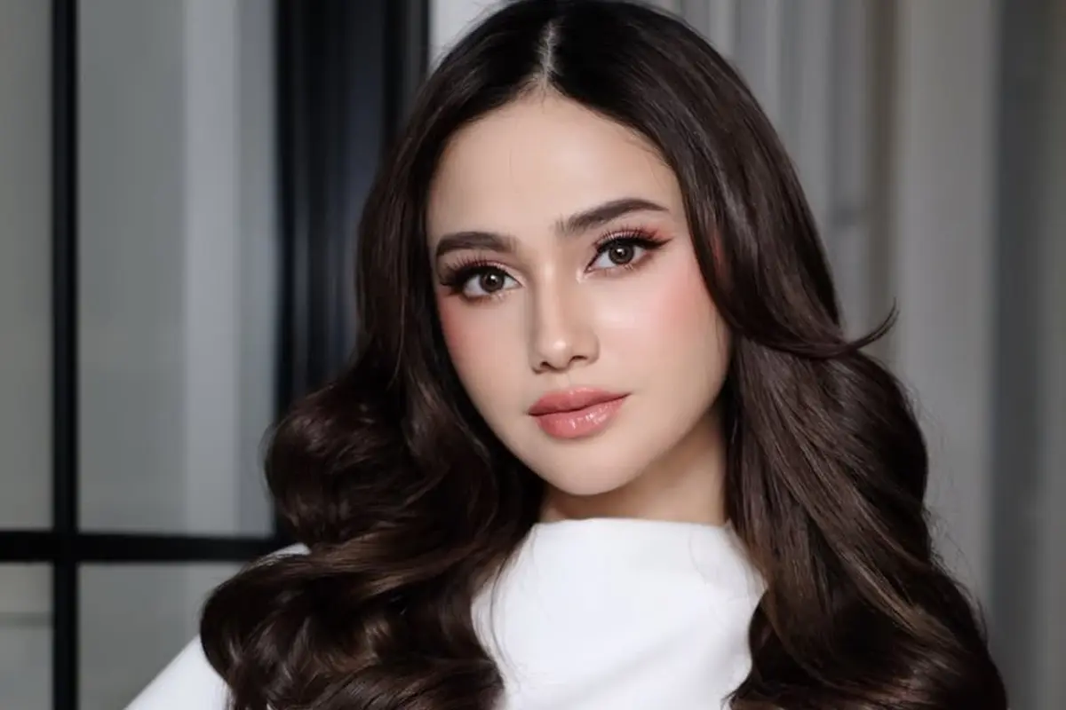Sebentar Lagi Jadi Istri El Rumi, Pesona Bride-to-Be Syifa Hadju Saat Bridal Shower Dipulas Makeup Flawless Bikin Pangling