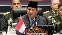 Prabowo mengatakan Indonesia terus membuka komunikasi dengan banyak pihak untuk mencari resolusi atas serangan ke Gaza. Dia menegaskan Indonesia terus mengedepankan pentingnya koridor kemanusiaan bagi para warga sipil di Gaza. (AP Photo/Dita Alangkara, Pool)