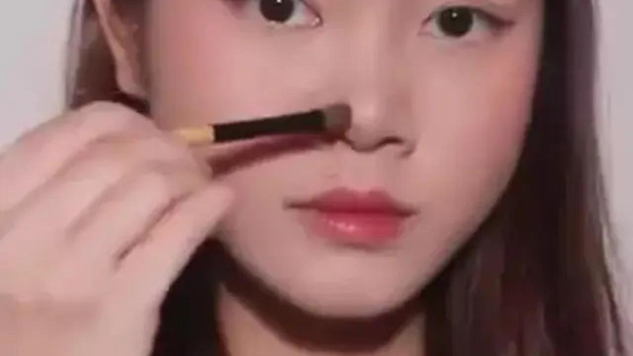 Cara Menggambar Garis Kontur di Hidung agar Tampak Ramping dan Mancung