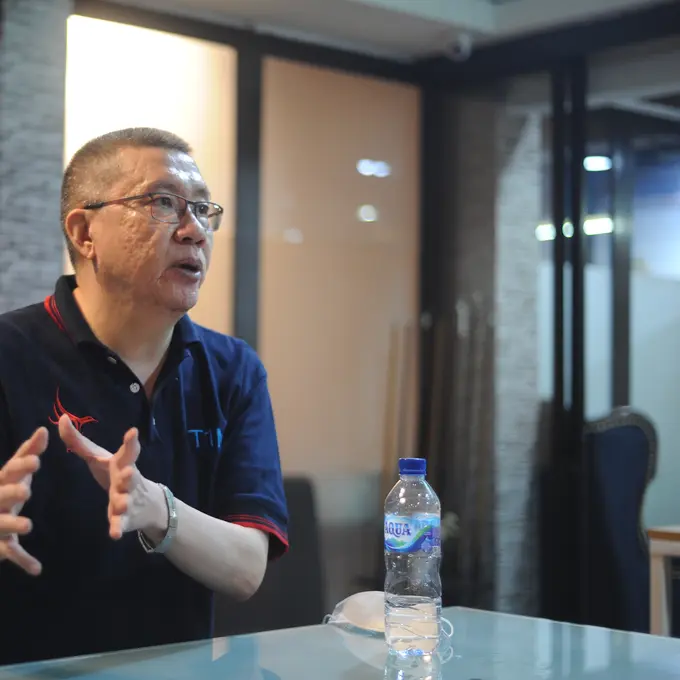 [Fimela] Hendra Martono, Sutradara film Cinta 5 Unsur