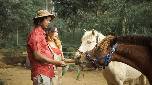 Dodit Mulyanto dan Angela Ci