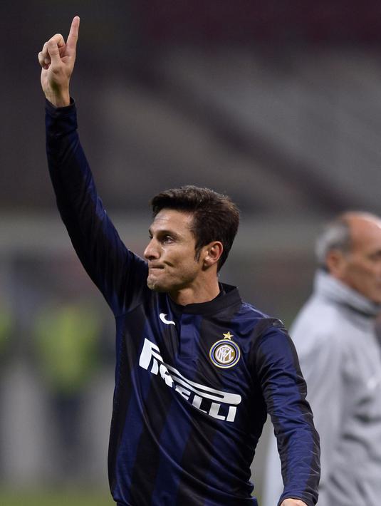 3. Javier Zanetti - Pemain yang terkenal dengan aura kepemimpinan di Inter Milan. Javier juga menularkan hal serupa di timnas Argentina. (AFP/Alberto Lingria)