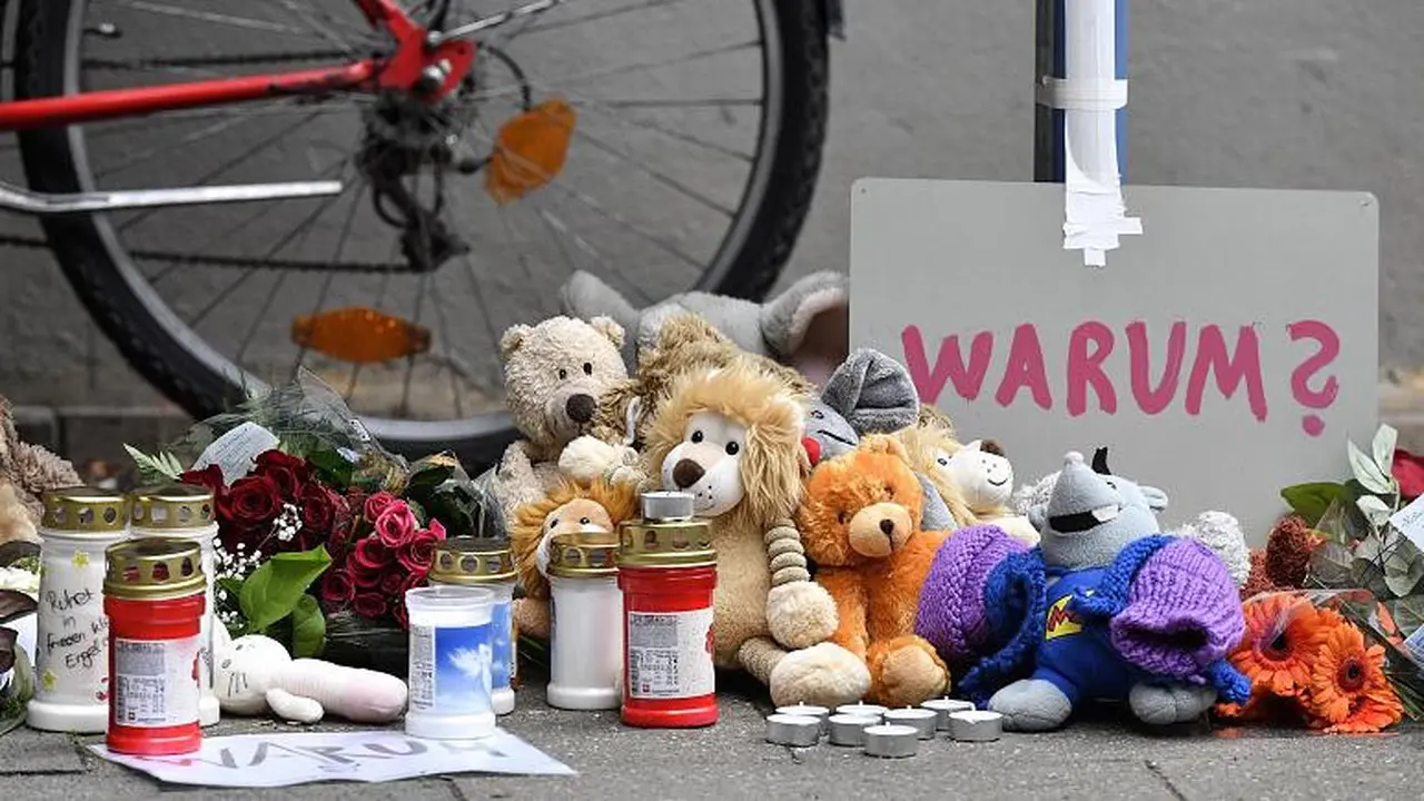 Mengenang anak kecil yang dibunuh oleh ibunya di Jerman (Sumber: AP Photo/ Martin Meissner)