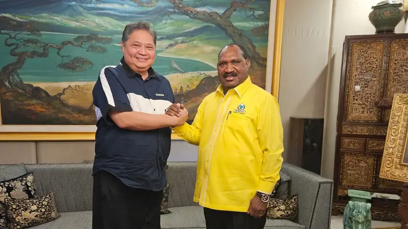 Bertemu Airlangga, Willem Wandik Klaim Kantongi Dukungan Golkar di Pilgub Papua Tengah 2024