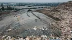 Foto pemandangan dari udara Tempat Pembuangan Sampah Terpadu (TPST) Bantar Gebang yang diambil pada tanggal 14 September 2023. (Yasuyoshi CHIBA/AFP)