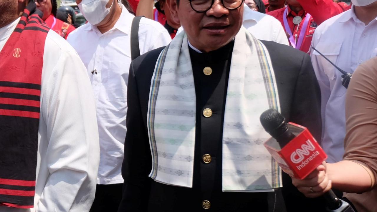 Pramono Anung dan Rano Karno naik oplet daftar cagub-cawagub untuk Pilkada 2024