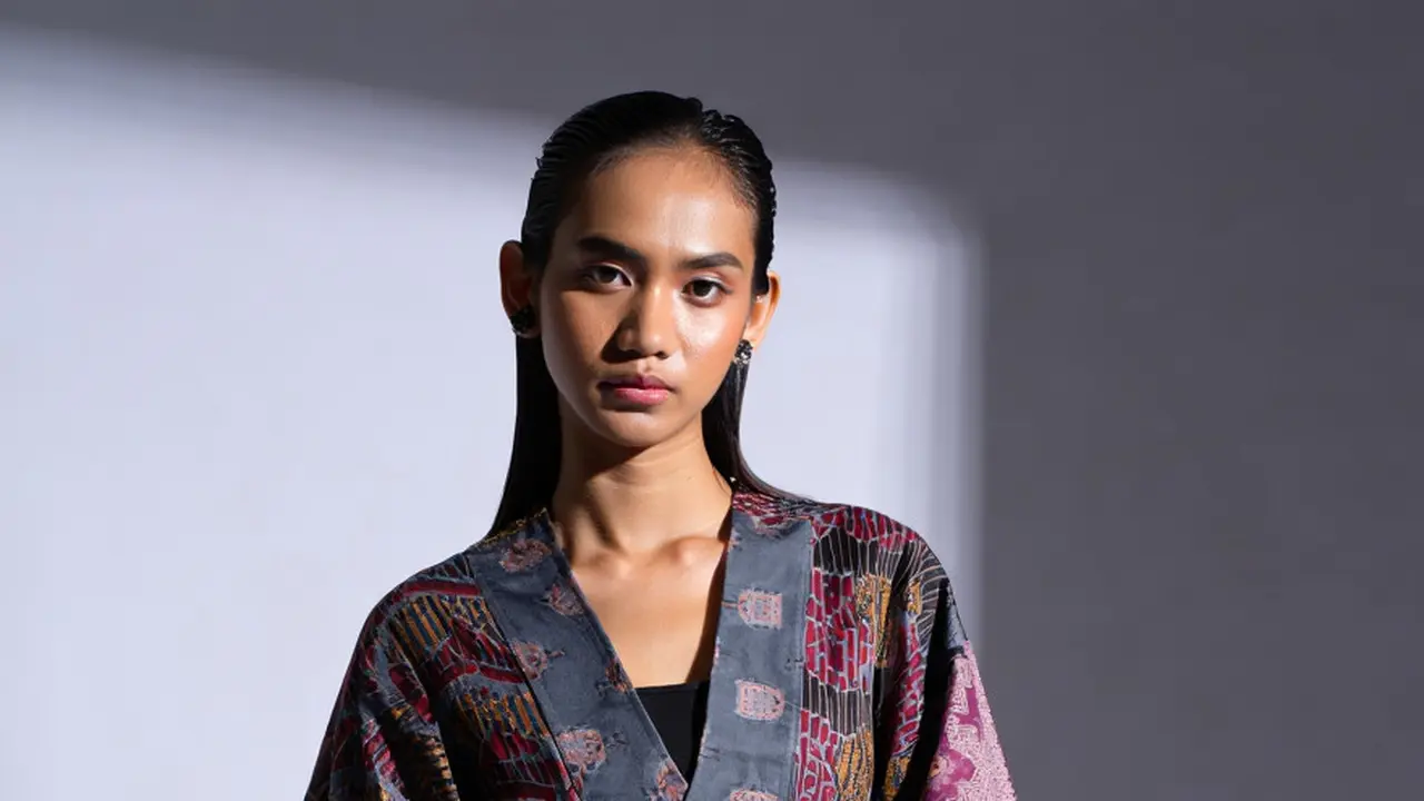 Model Baju Atasan Batik