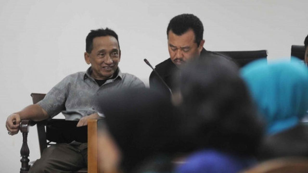 Fuad Amin Imron tetap jalani sidang meski tak enak badan