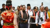 Mahfud Md saat menerima bentuk dukungan dari masyarakat Tionghoa di Kalbar. (Liputan6.com/Ady Anugrahadi)