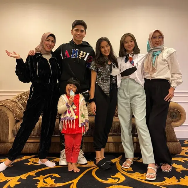 6 Momen Kedekatan Keluarga Athalla Naufal dan Ansellma Putri, Makin Akrab
