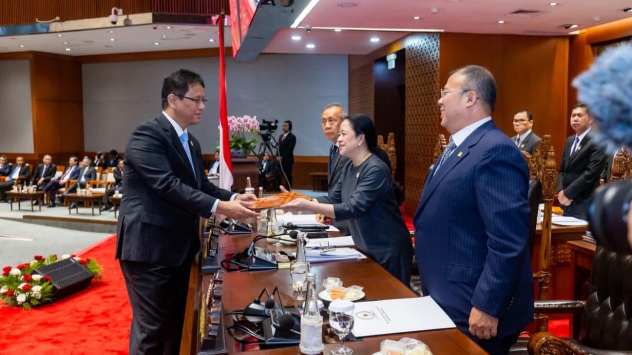 Ketua DPR RI Puan Maharani memimpin Rapat Paripurna