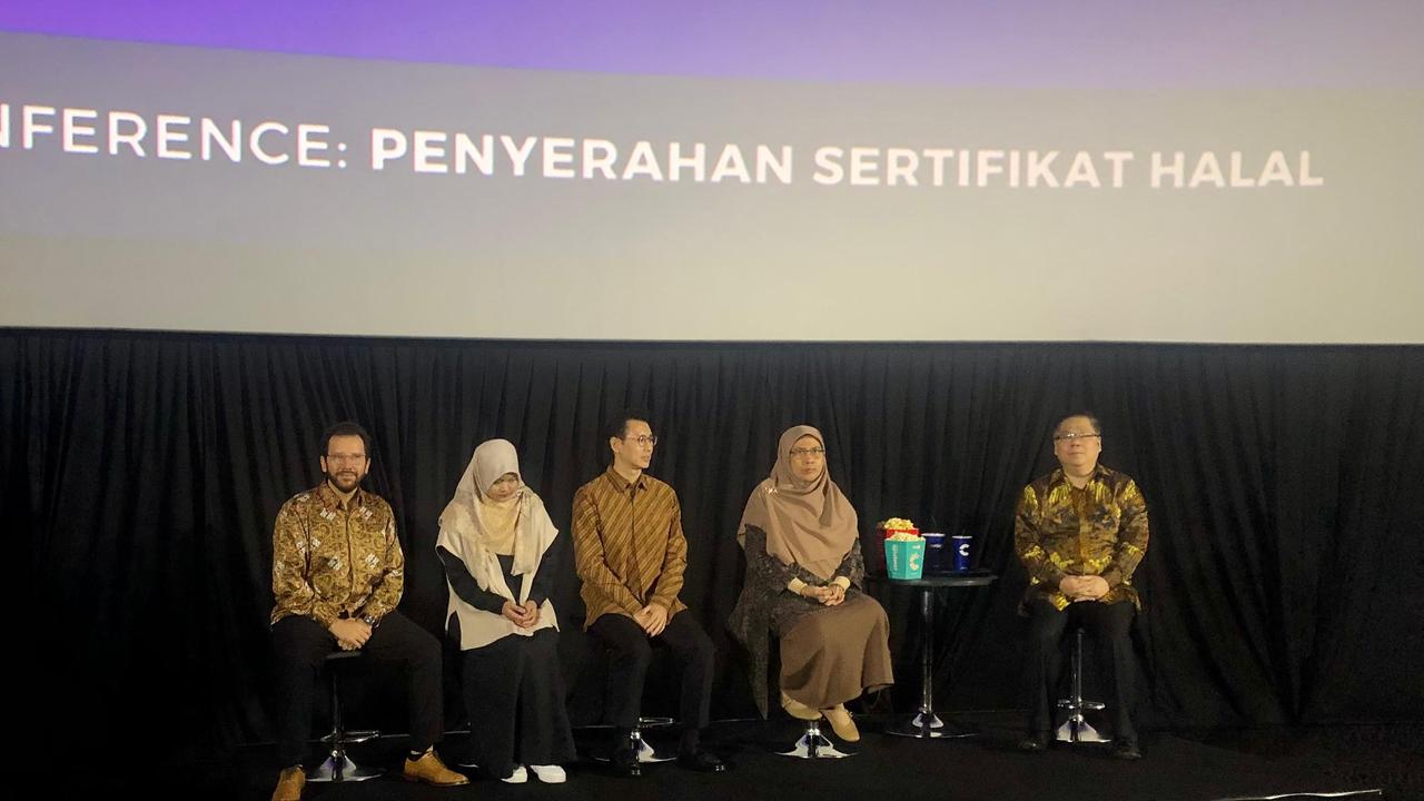 Press conference penyerahan sertifikasi halal kepada Cinepolis