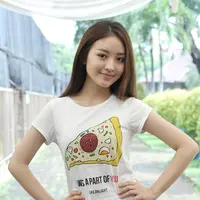 "Nggak (canggung) sih. Pas sampai di setting aku berpikir jadi Reva bukan Wilona. Aku ingin memberikan yang terbaik saja," ujar remaja kelahiran 17 tahun silam itu. (Galih W. Satria/Bintang.com)