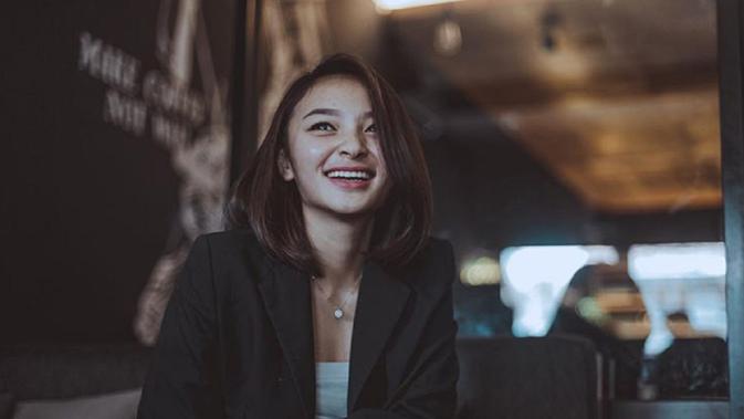 Revina Vt Bongkar Sisi Lain Psikolog Dedy Susanto Showbiz Liputan6 Com