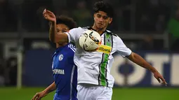 Gelandang berkebangsaan Jerman yang lahir di Suriah ini merupakan andalan lini tengah Borussia M'Gladbach pada musim ini. (AFP/Patrik Stollarz)