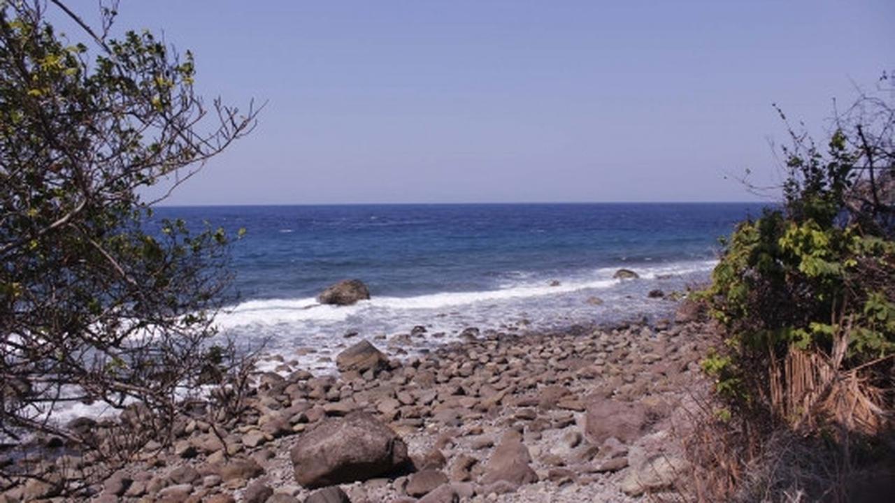 Menyusuri keindahan pesisir Pulau Alor yang masih perawan