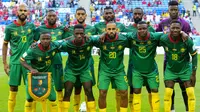 Pemain Timnas Kamerun berpose sebelum pertandingan perdana Grup G Piala Dunia 2022 melawan Timnas Swiss di&nbsp;Al Janoub Stadium, Qatar, Kamis (24/11/2022).&nbsp;(AP Photo/Petr Josek)