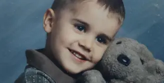 Justin Bieber sudah tumbuh menjadi pria yang seksi. Namun, siapa sangka ia selucu ini saat masih kecil? (people magazine)