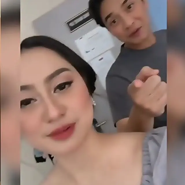 7 Potret Kebersamaan Billy Syahputra dan Memes Prameswari yang Jadi Sorotan