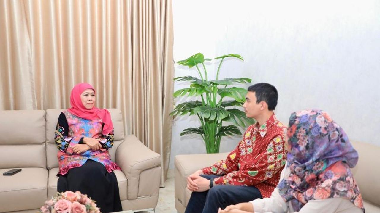 Gubernur Khofifah Sambut Mahasiswa Jatim yang Dievakuasi dari Iran