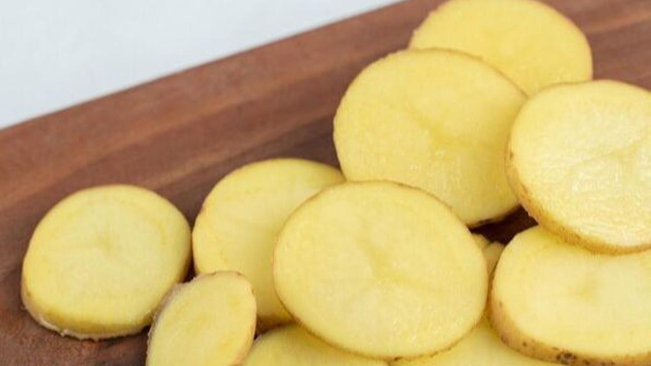 Hal ini juga dapat meningkatkan risiko pembentukan senyawa berbahaya saat kentang dimasak pada suhu tinggi.