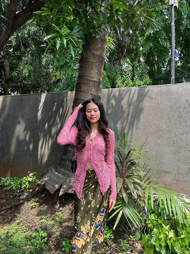 7 Potret Lula Natura, Putri Bimbim Slank yang Baru Rilis Album Debut