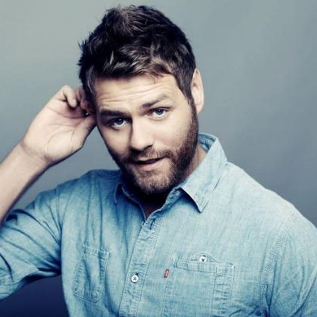 Brian Mcfadden Akan Gelar Konser Perdana Di Medan Showbiz Liputan6 Com
