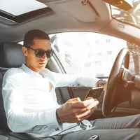 ilustrasi menyetir mobil/Photo by Hassan OUAJBIR from Pexels